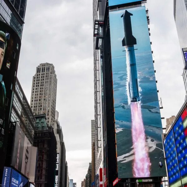Astronaut costumes, teenage crypto millionaires, and a $300 million wager: Scenes from…