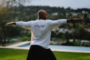 ‘Queer Eye’ life coach Karamo Brown launches Kē, a wellness app that includes his AI digital clone