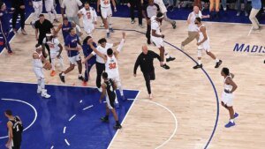 Knicks erase 29-point deficit to beat Spurs, take 3-1 NBA Finals lead