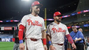 Kyle Schwarber hits three house runs, Bryce Harper cycles in Phillies rout