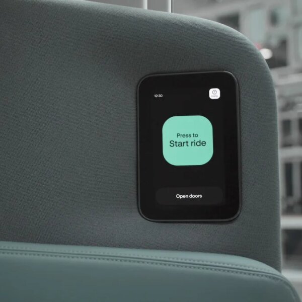 Zoox upgrades its robotaxi because it prepares for business service