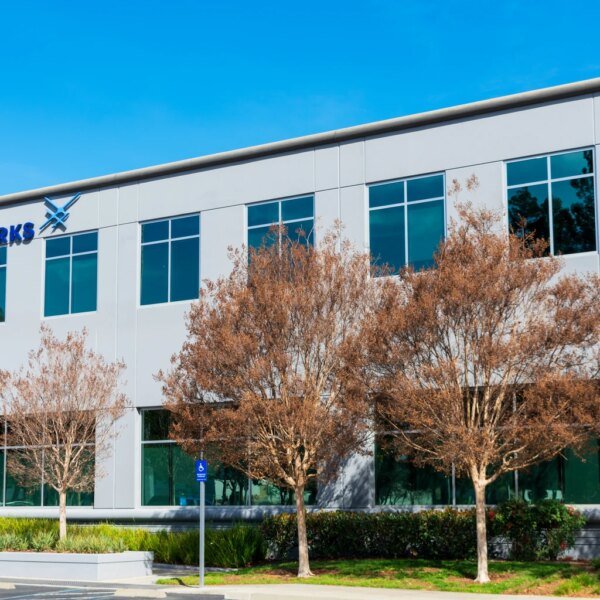 Skyworks: The Discount Is Too Wide For The Catalysts Ahead