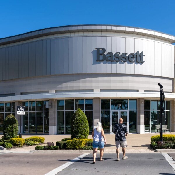 Bassett Furniture: Not A Dog But A Cheap Stock (NASDAQ:BSET)