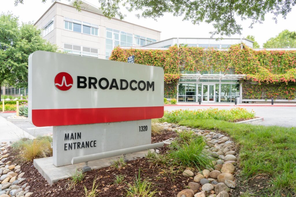 Broadcom: The Market Overreacted To The AI Guidance Optics (NASDAQ:AVGO)
