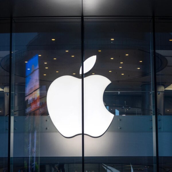 Apple Is At An Inflection Point, And The Selloff Doesn't Add Up