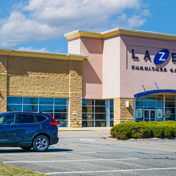 La-Z-Boy Stock: A Solid Business In An Uncomfortable Industry (NYSE:LZB)