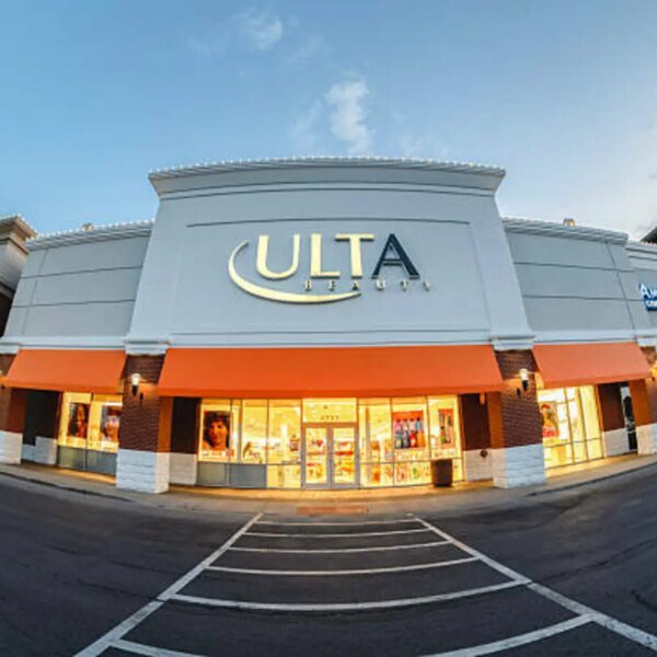 Ulta Beauty Stock: Market Share Gains At A Terrific P/E Ratio (NASDAQ:ULTA)