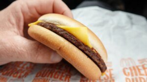 McDonald’s tops fast-food rankings choice regardless of shedding finest burger title