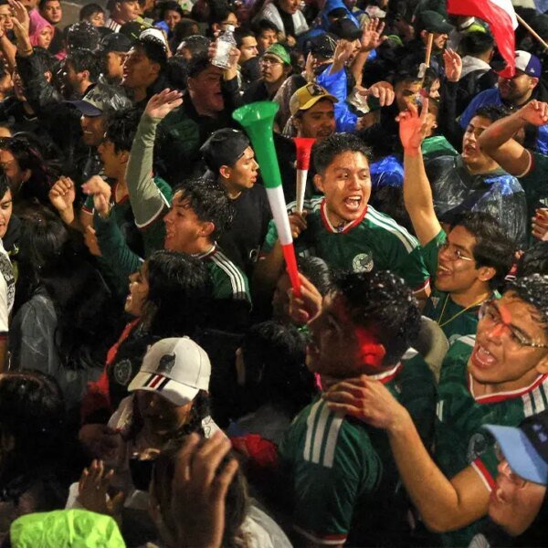 Fan celebrates Mexico advancing within the World Cup by dunking his head&hellip;