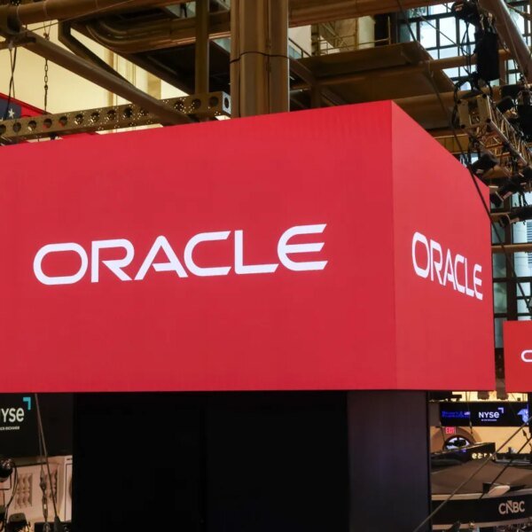 Oracle warns of safety bug that hackers abused to breach 100+ firms