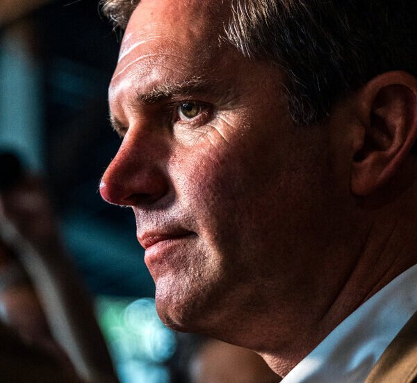 Riding Into 2028: On the Midterms Trail, Andy Beshear Eyes a Bigger…