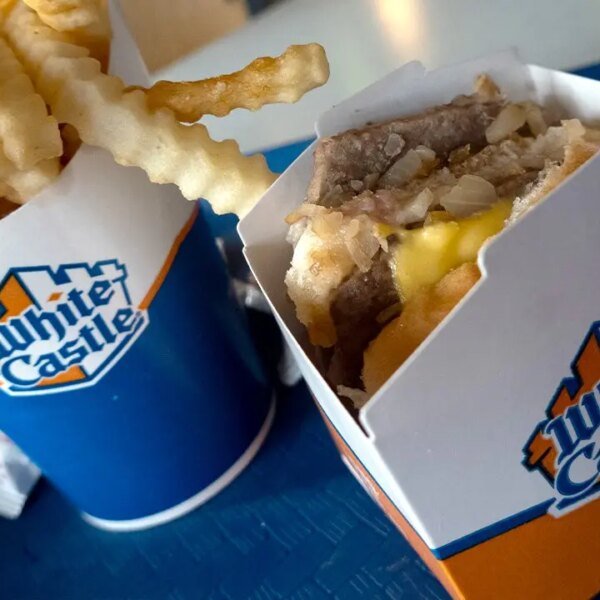 Woman mourns the lack of beloved White Castle in Queens; will pull&hellip;