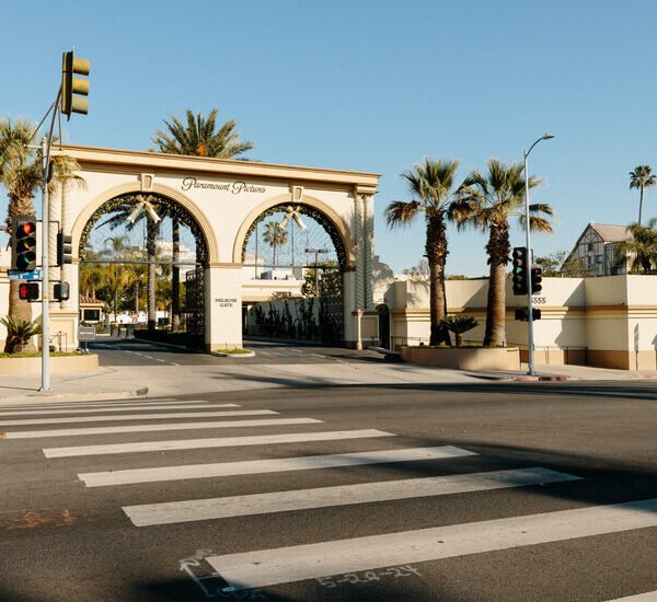 States Prepare Lawsuit to Block Paramount’s Merger With Warner Bros.