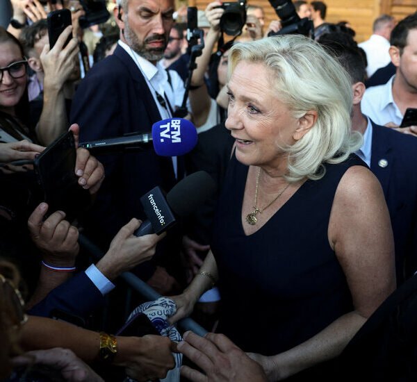 Le Pen Says She Will Run for Presidency After Court Lifts Ban