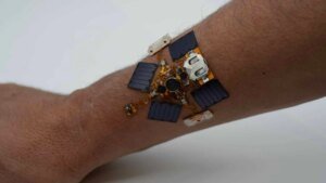 Wearable patch makes use of haptic alerts to detect fuel and water hazards