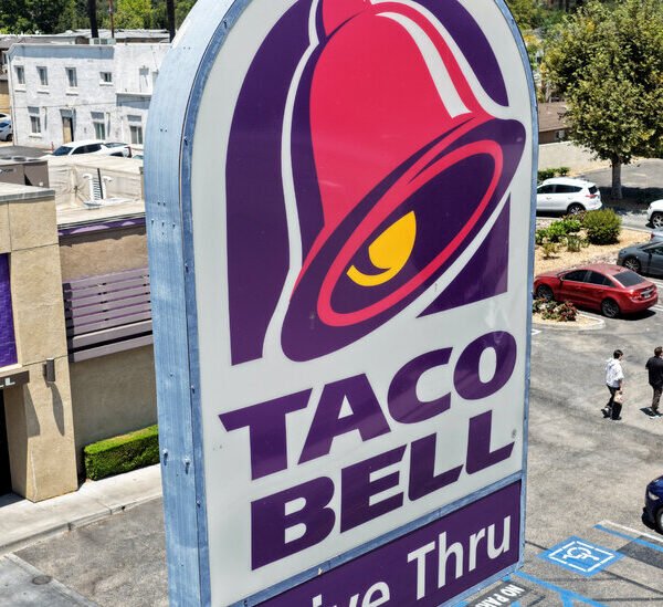 Cyclospora Linked to Taylor Farms Lettuce Sent to Taco Bell