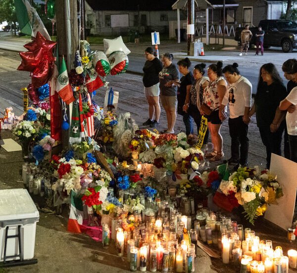 In One of Houston’s Oldest Latino Barrios, Mourning After ICE Shooting Mixed…