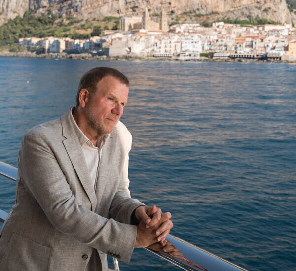 As Trump Scraps With Meloni, His Envoy to Italy Is at Sea