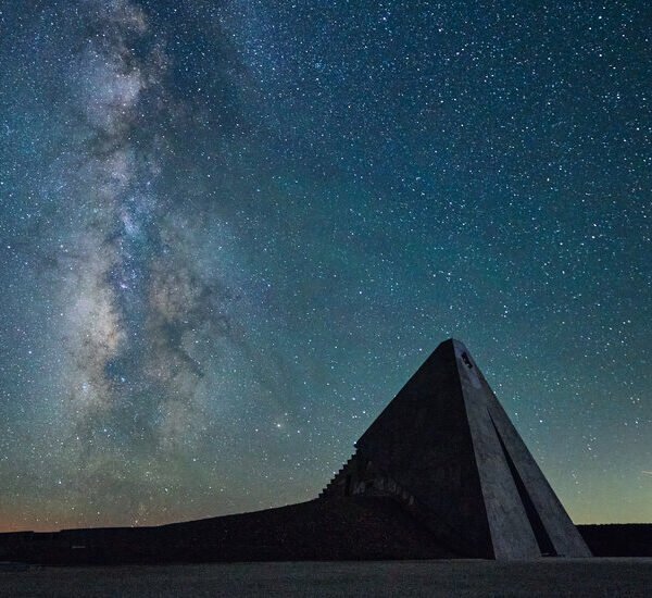 He’s the Last Great Land Artist You’ve Never Heard Of