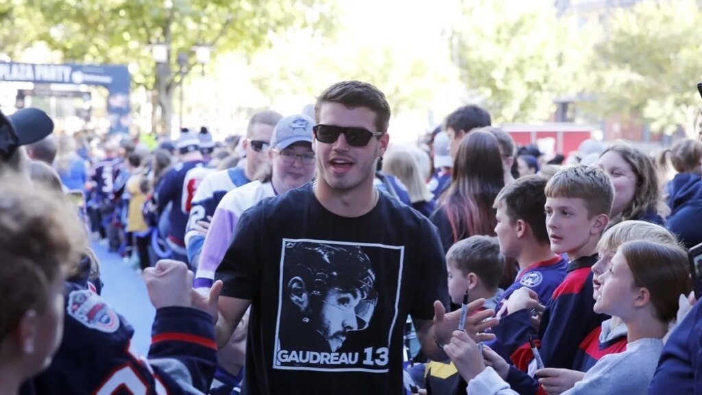 RFA Cole Sillinger indicators 3-year cope with Blue Jackets