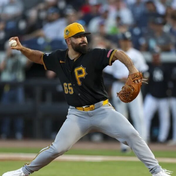 White Sox purchase RHP Jose Urquidy in commerce with Pirates
