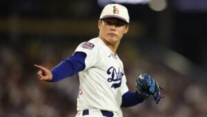 Yoshinobu Yamamoto bids to present Dodgers size vs. D-backs