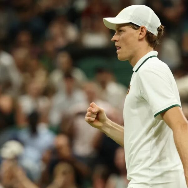 Defending champ Jannik Sinner soars into Wimbledon semis