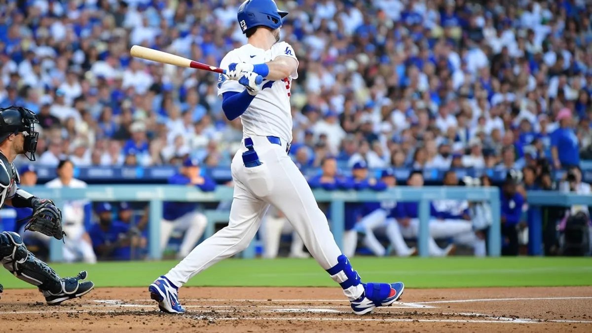 Mookie Betts’ tiebreaking hit sends Dodgers to sequence win over Rockies