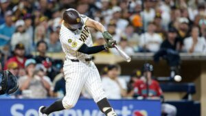 Padres match season-best run whole in demolition of Diamondbacks