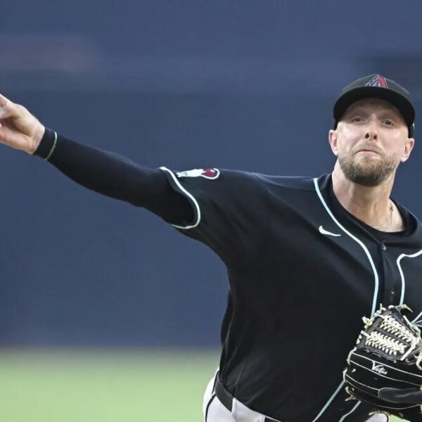D-Backs’ Merrill Kelly shuts down Padres to earn sequence cut up
