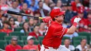 Jimmy Crooks’ homer lifts Cardinals to rain-delayed win over Braves