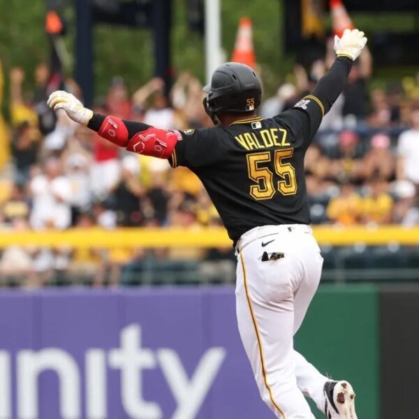 MLB roundup: Pirates clutch up in doubleheader sweep of Brewers