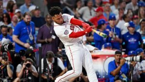 Willson Contreras, Jordan Walker take first-round lead at Home Run Derby