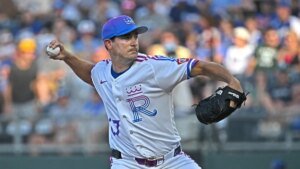 Seth Lugo’s sturdiness on show as Royals goal to comb Giants