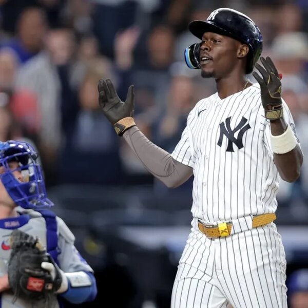 Late homer helps Yankees earn doubleheader break up vs. Dodgers
