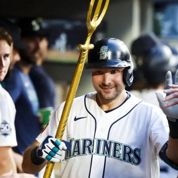 After Cal Raleigh’s heroics, Mariners vie for sequence win vs. Reds