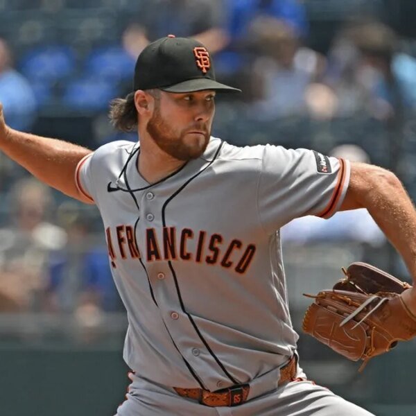 Right-handers for Giants, Brewers out to cap profitable July with win