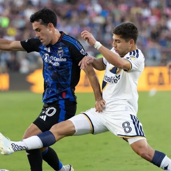 PK save in closing minutes helps Galaxy earn tie vs. Earthquakes