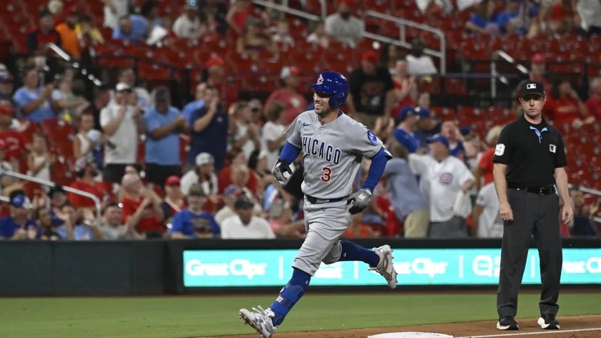 Cubs ring up 14 hits in series-opening win over Cardinals