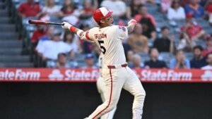 Astros’ 4-run small-ball rally in ninth inning sinks Angels