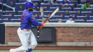 Luis Robert Jr.’s clutch hit carries Mets to win over Marlins