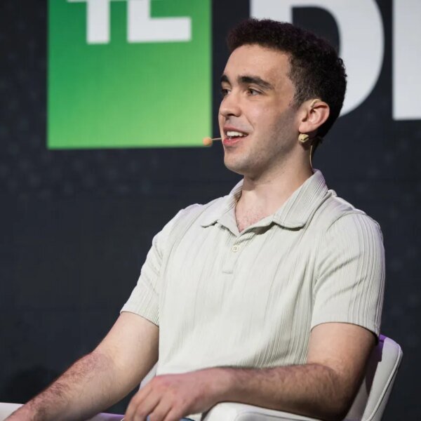 Filing: College app Fizz accuses VC of sharing confidential startup data with…