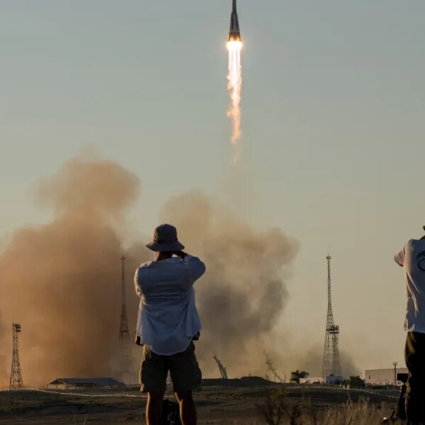 U.S.-Russia house crew arrives on the ISS regardless of bitter house race…