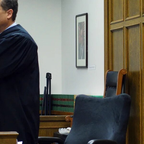 Fired an hour after being sworn in, former Seattle U.S. lawyer sues…