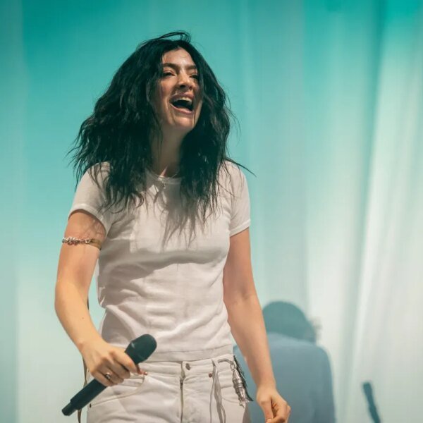 Lorde says AI glasses are “not sexy”