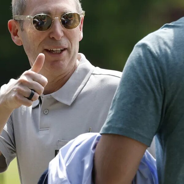 Amazon and Microsoft are spending $400 billion on AI—and traders are low&hellip;