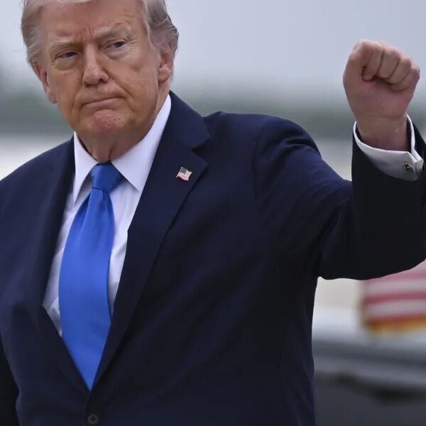 Nearly 1 million buyers in Trump’s memecoin misplaced a collective $3.8 billion&hellip;