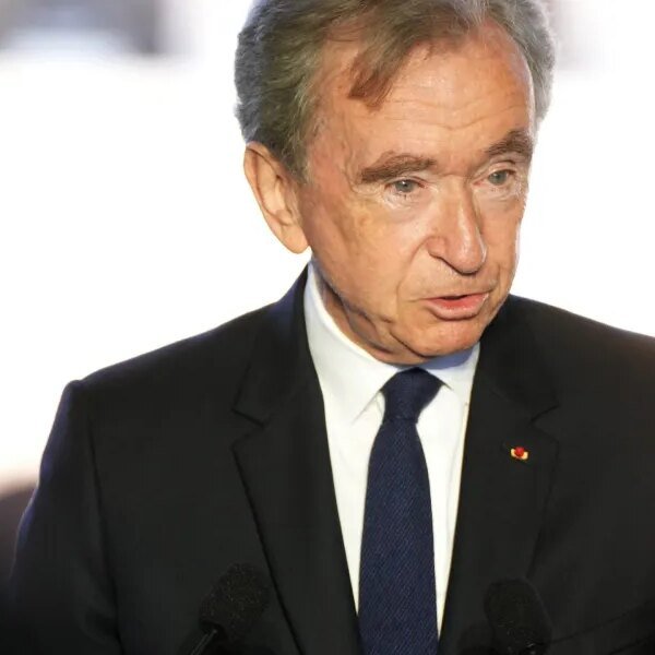 France’s richest man Arnault hit with €22 million tax evaluation