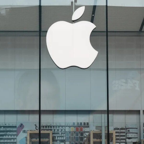 Apple exhibits that AI winners do not must construct the largest fashions