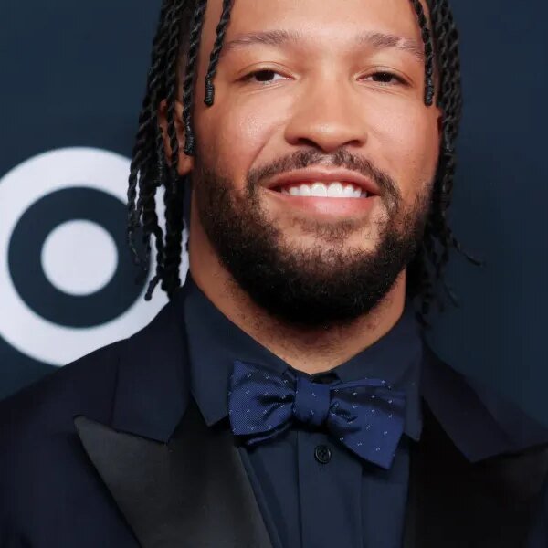 Despite a $156 million contract, Knicks star Jalen Brunson calls his dad…